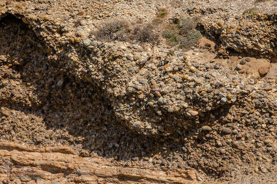 Round Rocks in Strata