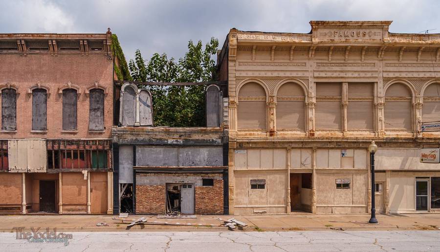 a collapsed building in Cairo Illinois