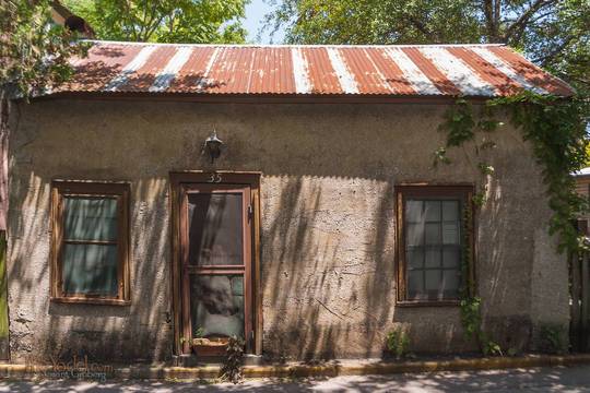 a run-down house in a back alley of St Augustine Florida