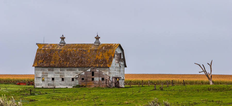 this is a lovely barn